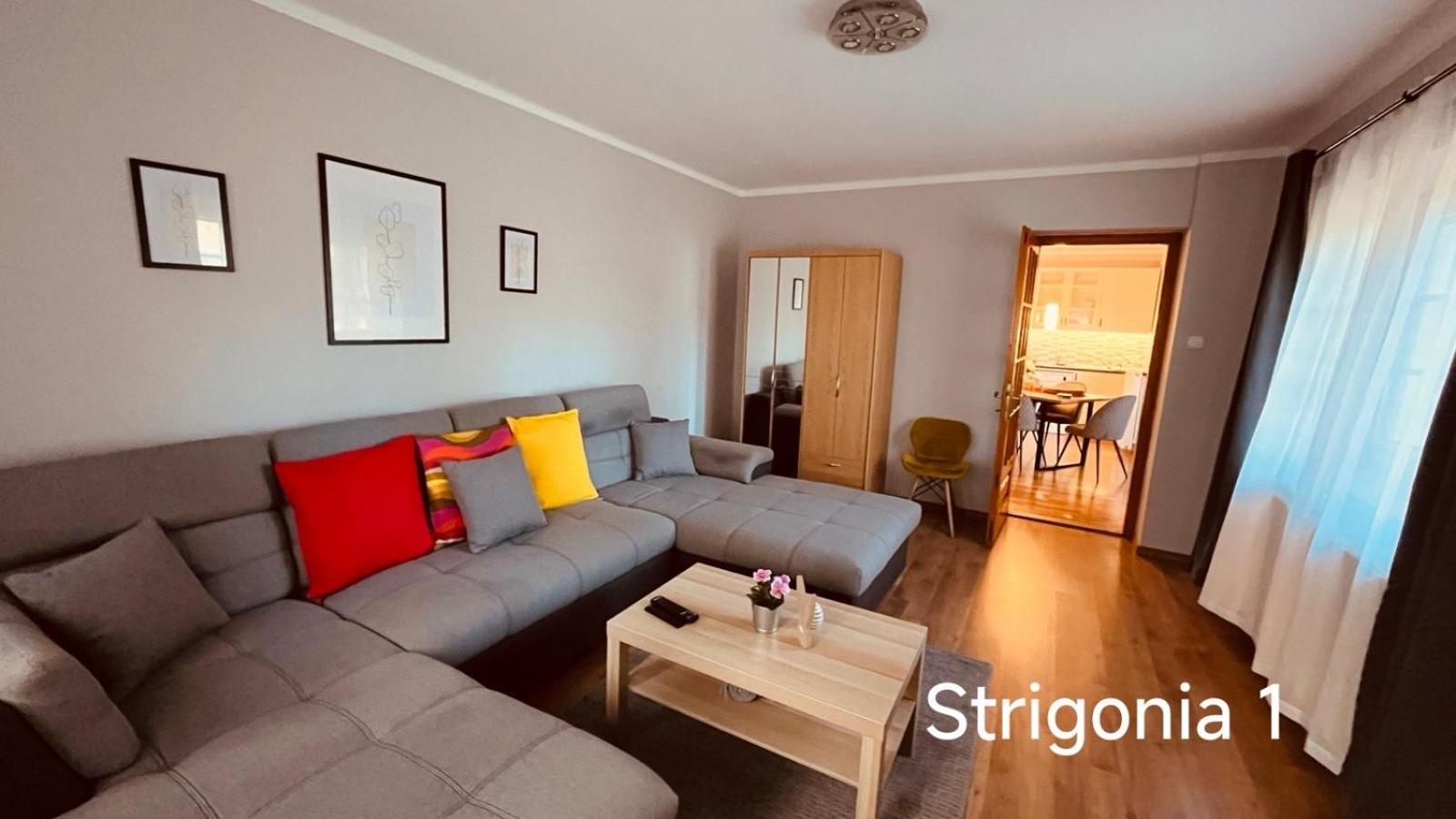 Strigonia Apartment *