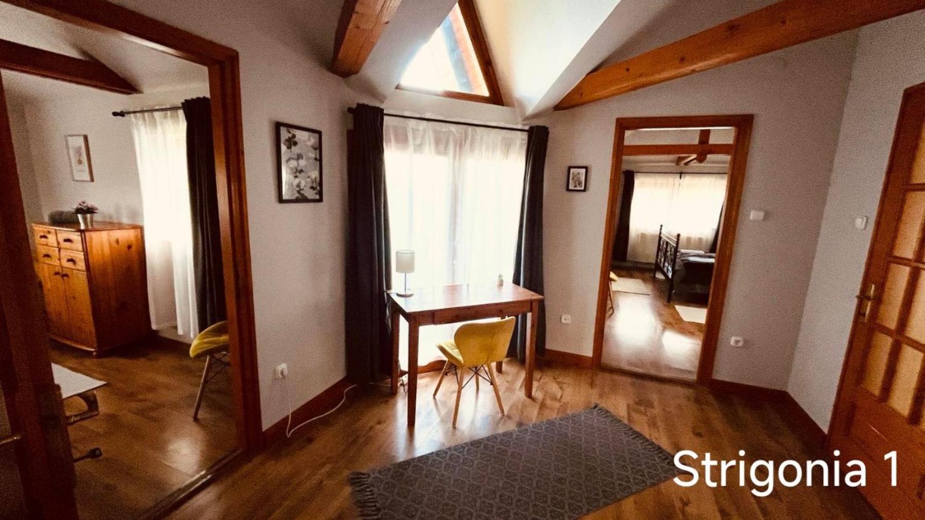 Strigonia Apartment *